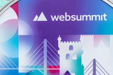 Canlı web zirvesi promosyon tabelaları Lisbon 'un ikonik simgelerini gösteriyor