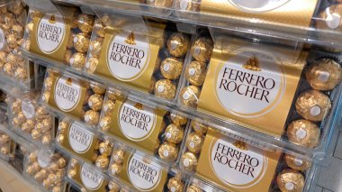 Lush Green Surround 'da Yasadışı Park Yasasına Karşı Park İşareti Yok