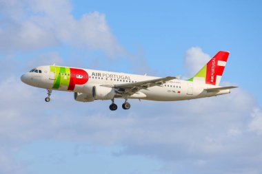 Tap Air Portekiz Havayolu a320, Lizbon Humberto Delgado Uluslararası Havaalanına iniyor.