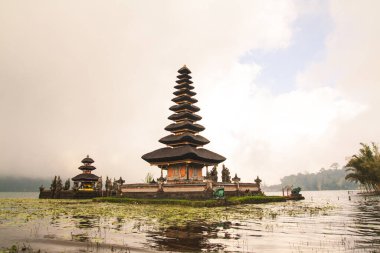 Bali Ulun Tuna Beratan Tapınağı, Endonezya