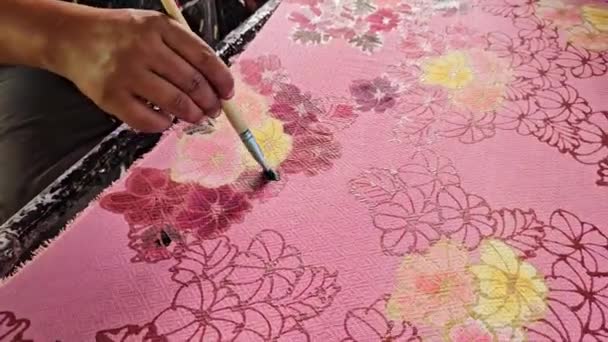 Batik Maken Door Patronen Uit Vrije Hand Tekenen Stof Thailand — Stockvideo