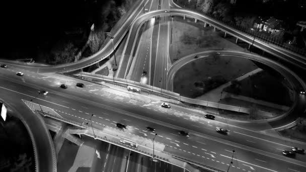 Drone Colpo Traffico Notturno Autostrada Che Mostra Auto Corsie Luce — Video Stock