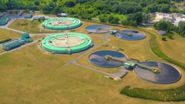 Aerial View Modern Water Cleaning Facility Urban Wastewater Treatment Plant — Vídeos de Stock