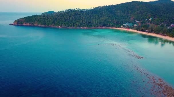 Aerial Drone Push Forward Shot Salad Beach Koh Phangan Thailand — стоковое видео
