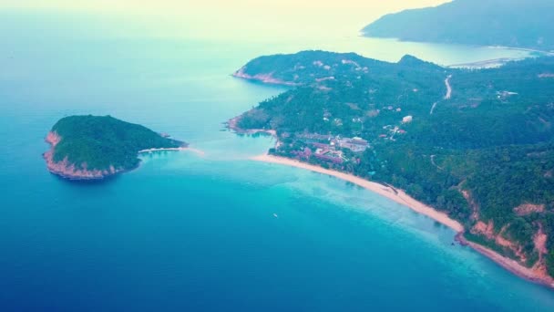 泰国莫海德海滩的Koh Push In航机俯瞰热带岛屿目的地北部的Koh Phangan海湾 — 图库视频影像