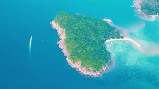Koh Push Mae Haad Beach Aerial Drone View Tropical Island — 비디오