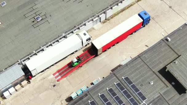 Camioanele Semiremorci Află Parcarea Parcului Logistic Hub Încărcare Așteaptă Încărcarea — Videoclip de stoc