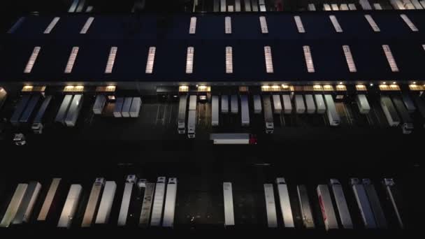 Flying Illuminated Lights Storage Place Distribution Center Storehouse Night International — Stockvideo