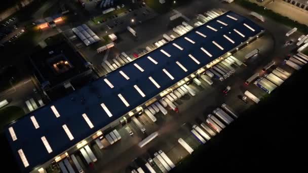 Hyperlapse Aus Der Luft Bewegungszeitraffer Eines Logistikparks Mit Verladebahnhof Sattelschlepper — Stockvideo