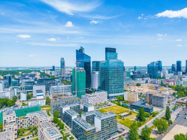 Modern City gökdelen binaları. Varşova Mali Bölgesi 'nin insansız hava aracı görüntüsü 