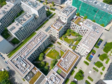 Modern City gökdelen binaları. Varşova Mali Bölgesi 'nin insansız hava aracı görüntüsü 