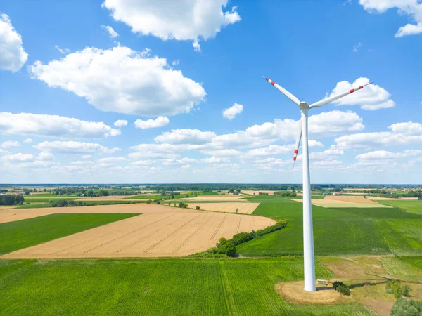 Luchtdrone Zicht Windturbines Onderdeel Van Een Windpark Windturbines Groen Veld Rechtenvrije Stockafbeeldingen
