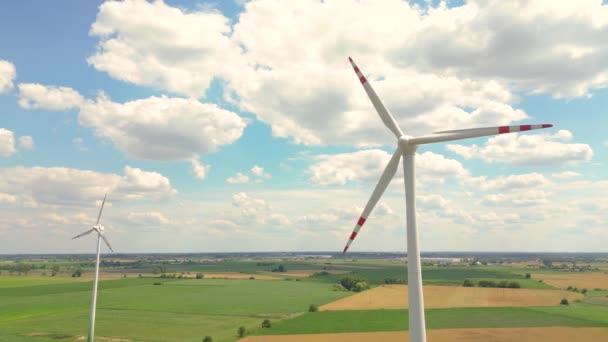 Vue Aérienne Parc Éoliennes Puissant Pour Production Énergie Sur Ciel — Video