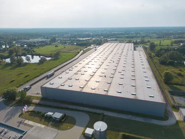 Luftaufnahme Von Lagerhallen Oder Industriefabriken Oder Logistikzentren Von Oben Ansicht — Stockfoto