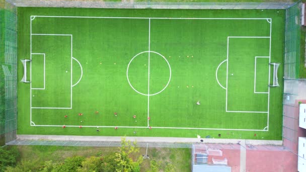 Futbol Sahasının Havadan Aşağı Görüntüsü Stadyum Futbol Sahası Futbol Açık — Stok video