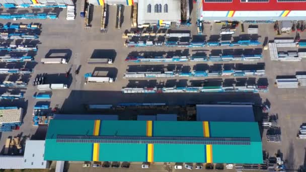 Trucks Semi Trailers Stand Parking Lot Logistics Park Loading Hub — Vídeo de Stock