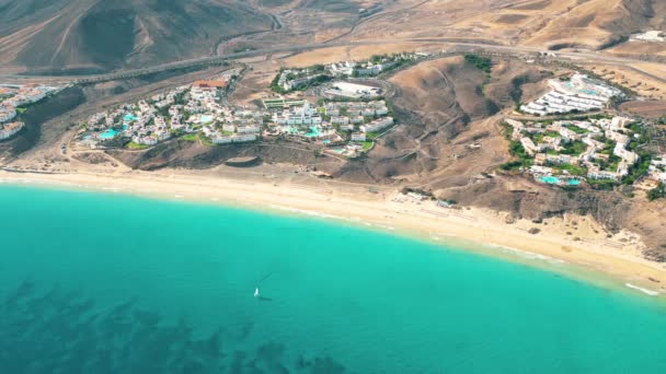 Sonsuz Ufku Olan Inanılmaz Esquinzo Plajı Arka Planda Volkanik Tepeler — Stok video