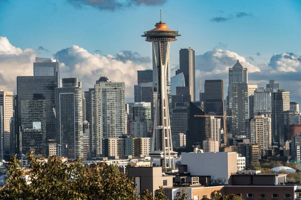 Seattle Skyline Med Space Needle Skyskrapor Centrum Före Solnedgången — Stockfoto