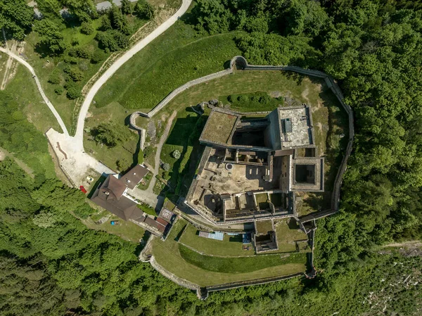 Luftaufnahme Der Burg Landstejn Mit Rechteckigem Bergfried Und Konzentrischen Mauern — Stockfoto