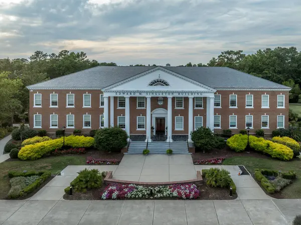 stock image Aerial view of Singleton building at Costal Carolina University in Conway South Carolina with classical facade at the public liberal arts college