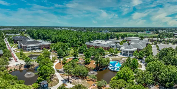 stock image Aerial view of University of North Carolina at Wilmington Leutze Hall, Morton Hall, admissions, student center building