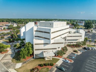 Rocky Dağı manzaralı Kuzey Carolina, tipik küçük kasaba ABD ana caddesi, Metodist kilisesi, kamu binaları