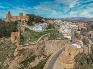 Antequera Mağribi kalesinin dikdörtgen kalesi, Endülüs İspanya şehir duvarları