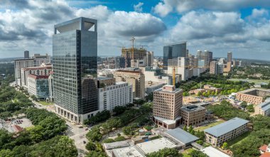 Houston Tıp Merkezi 'nin havadan görünüşü, sınıf yüksek binaları kapsıyor, Old Braeswood, Rice Üniversitesi, Baylor Tıp Merkezi