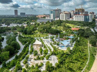 Houston 'daki Hermann Parkı' nın Japon Bahçesi, Hayvanat Bahçesi, Uzay Macerası oyun parkı