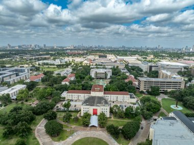 Houston Üniversitesi 'nin hava manzarası, eğitim binası koleji, Cullen aile meydanı çeşmesi., 