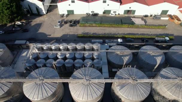Luftaufnahmen Von Der Weinproduktionsanlage Porto Und Langen Kellern Portugal — Stockvideo