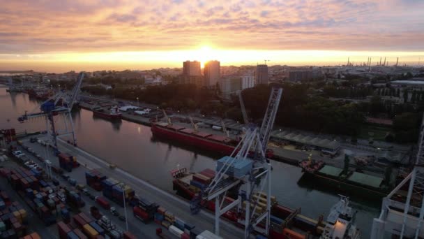 Porto Portugal Setembro 2022 Aerial Beautiful Sunset Ower Marine Industrial — Vídeo de Stock