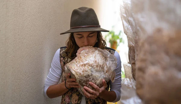 Happy Young Woman Holding Mycelium Substrate Lion Mane Mushrooms Sniffing — Stock Photo, Image