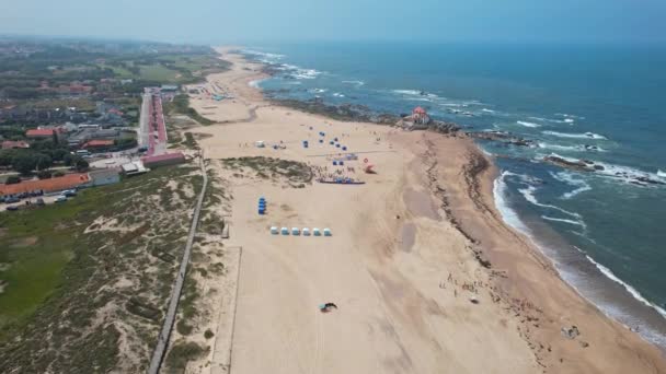 Αεροφωτογραφία Της Παραλίας Miramar Κοντά Στην Coimbra Και Πόρτο Πορτογαλία — Αρχείο Βίντεο
