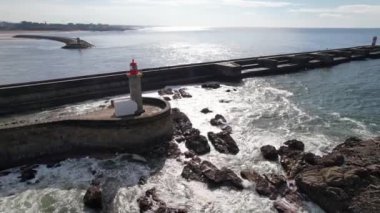 Portekiz, Portekiz, Atlantik Okyanusu 'ndaki Farolim de Felgueiras deniz fenerinin hava dairesi görüntüsü.
