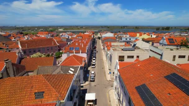 Flygfoto Typiska Portugal Gamla Hus Tak Aveiro Stad Nära Saltstekpannor — Stockvideo