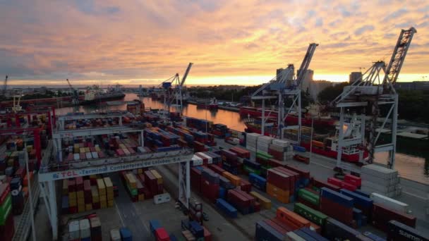 Porto Portugal Setembro 2022 Aerial Beautiful Sunset Ower Industrial Container — Vídeo de Stock