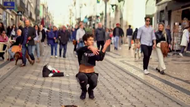 Травня 2023 Року Порту Португалія Молоді Сексуальні Бразильські Чоловіки Танцюють — стокове відео