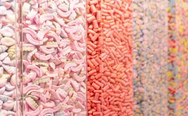 Multi Gekleurde Gummy Snoep Tanden Snoepjes Een Etalage Voedseltextuur Met — Stockfoto
