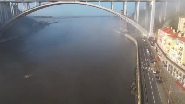 Vista Del Río Nebuloso Duero Time Lapse Ciudad Oporto Portugal — Vídeo de stock