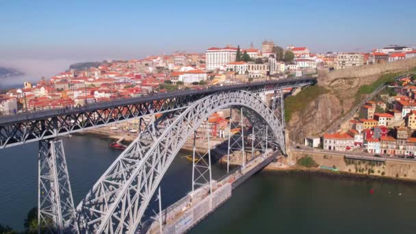 葡萄牙波尔图市路易斯一世桥日间时差视图 — 图库视频影像