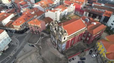 Portekiz 'in güzel Portekiz kilisesinin azulejo kiremitleriyle çevrili videosu Igreja de Santo Ildefonso, Portekiz