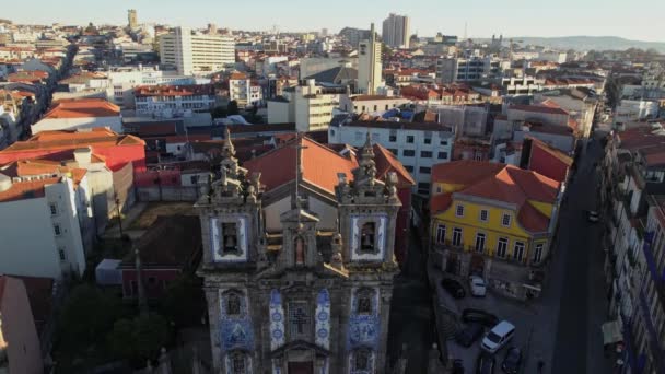 Luftbild Der Schönen Portugiesischen Kirche Mit Azulejo Fliesen Igreja Santo — Stockvideo