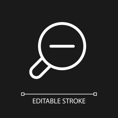 Harita pikseli için eksisi olan büyüteç. Koyu tema için mükemmel beyaz doğrusal ui simgesi. Büyüteç. Vektör çizgisi çizimi. Gece modu için izole edilmiş kullanıcı arayüzü sembolü. Düzenlenebilir felç. Kullanılan Arial yazı tipi