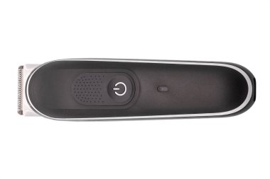 Saç kesimi ve modellemede kullanılan jilet beyaz izole bir zeminde bulunur. Berber dükkanı için elektrikli tıraş makinesi. Sakal ya da saç traşı için suç ortağı.