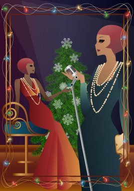 Yılbaşı ağacında antika elbiseli ve mikrofonlu güzel bir genç kadın. Şarkıcının yeni yıl tatilindeki performansı. Tatil kavramı, kış tatili, yeni yıl, Noel