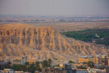 Al-Qarah dağı ve köyü, El Hofuf Suudi Arabistan