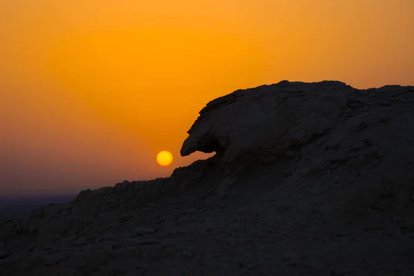 美しい夕日アルQarah山からのシーンアルHofuf サウジアラビア — ストック写真