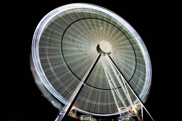 Roda Gigante Branca Ferris Movimento Atrações Exteriores Férias Natal — Fotografia de Stock