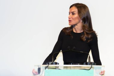 Madrid, İspanya - 2 Şubat 2023: Kraliçe Letizia 2 Şubat 'ta kutlanan uluslararası kanser gününde iş adamlarının toplantısına katıldı..
